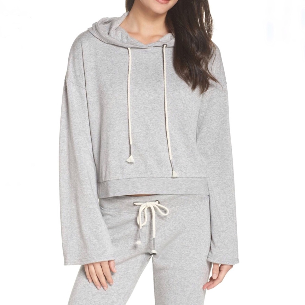 Make + Model Dreamy Kimono Sleeve Hoodie Size L